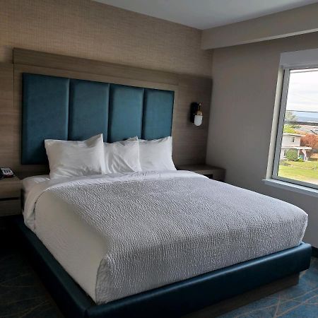 Salish Inn アナコルテス エクステリア 写真